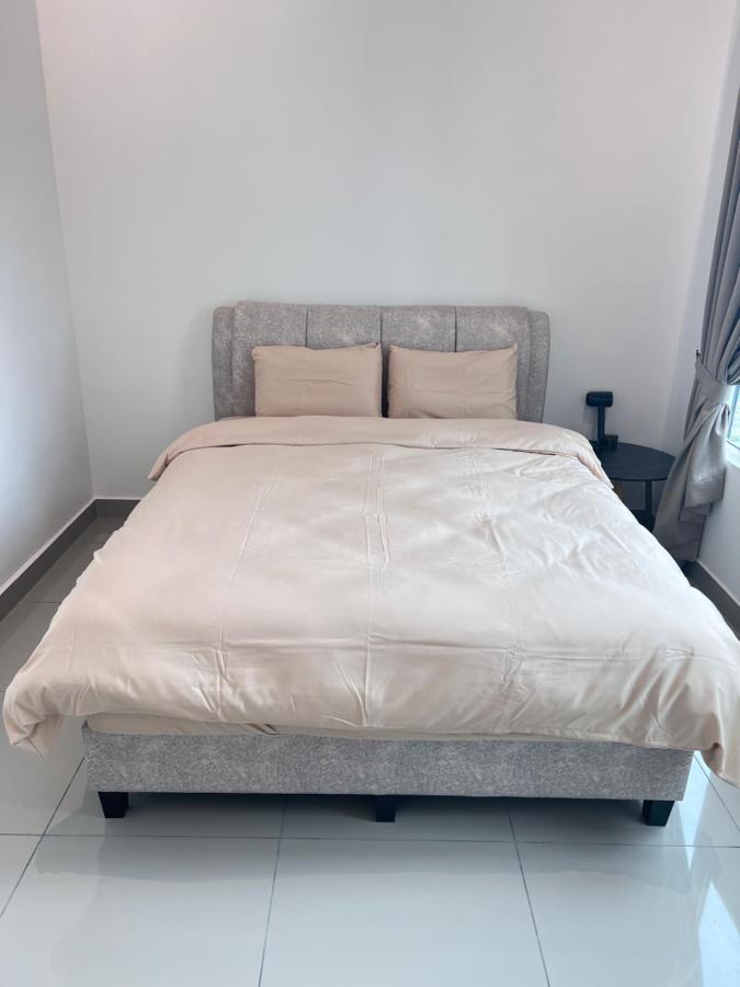 New L 2br I 2-6pax I Jonker 5 Min I Seaview I Ambercove Pangsapuri *